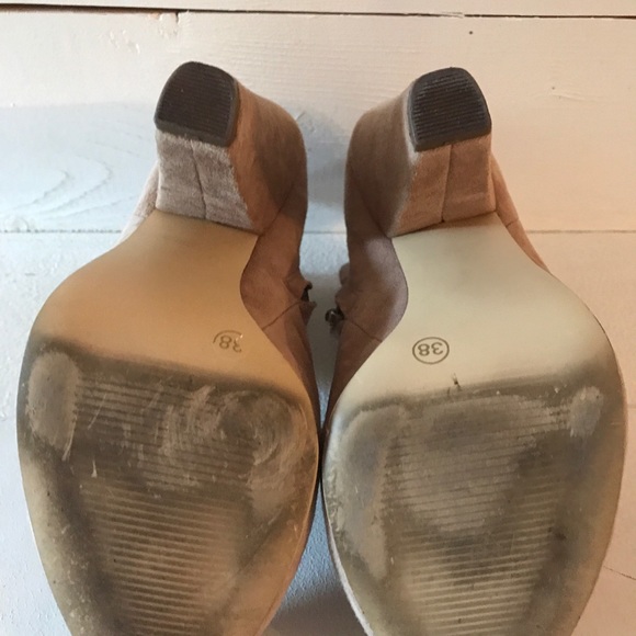 Topshop Tan suede ankle booties - Picture 6 of 7